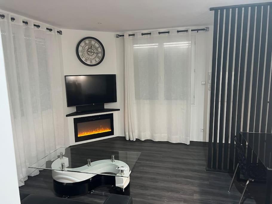 Апартаменты Appart De Luxe Tout Confort Jusqu A 4 Personnes Triel-sur-Seine Экстерьер фото