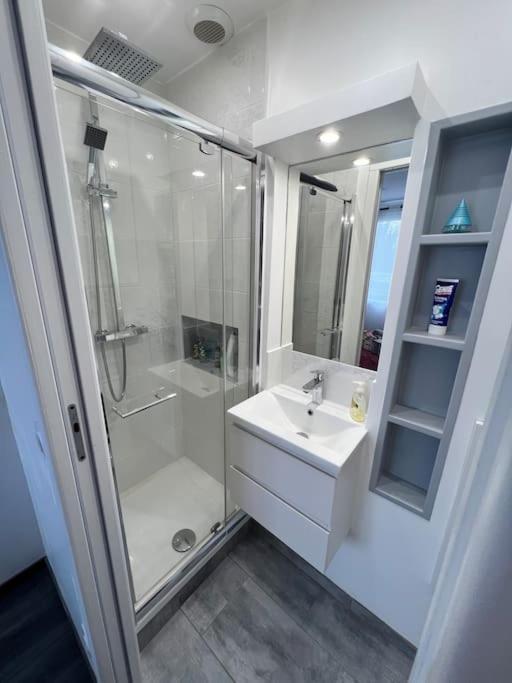 Апартаменты Appart De Luxe Tout Confort Jusqu A 4 Personnes Triel-sur-Seine Экстерьер фото